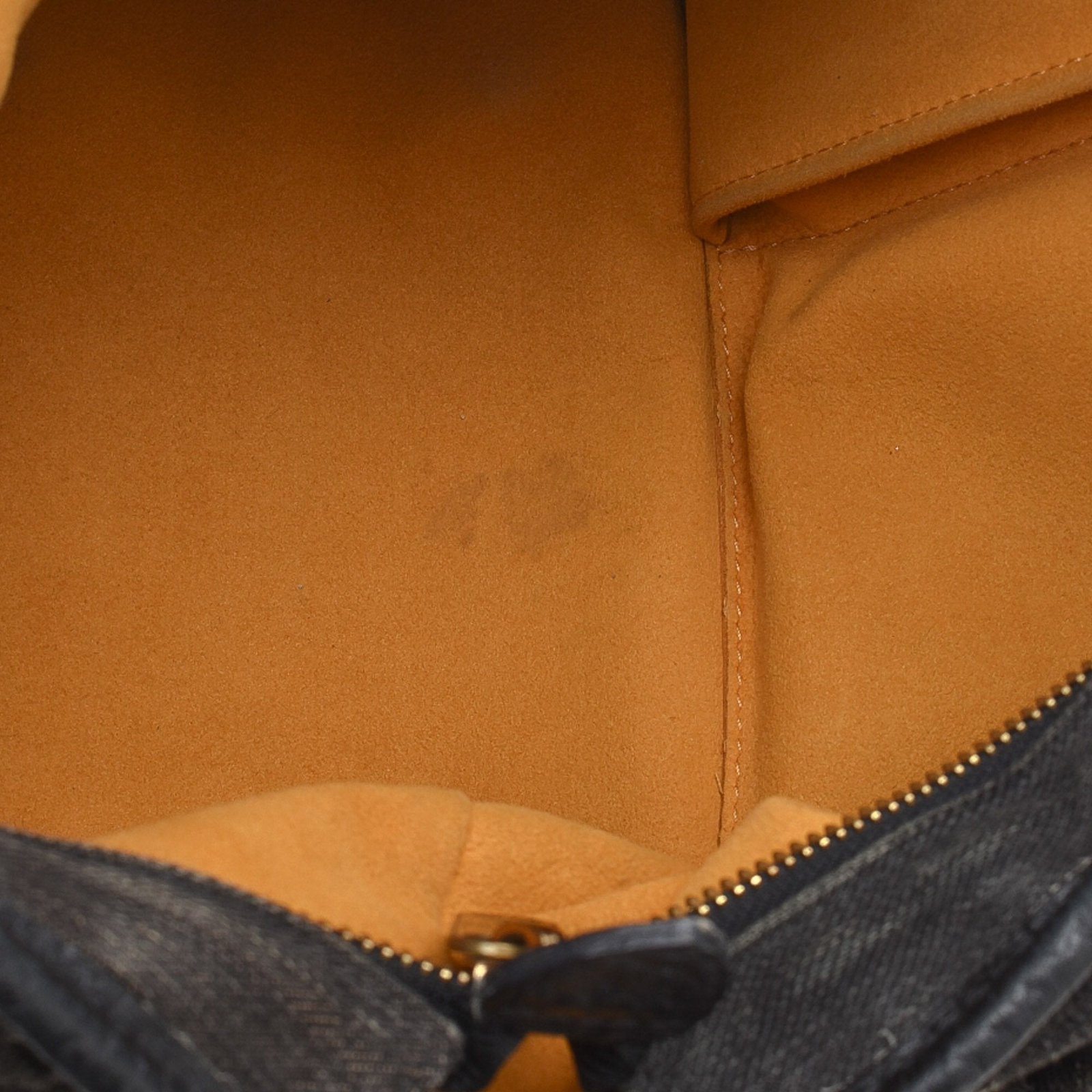 Louis Vuitton Neo Cabby MM - Image 11